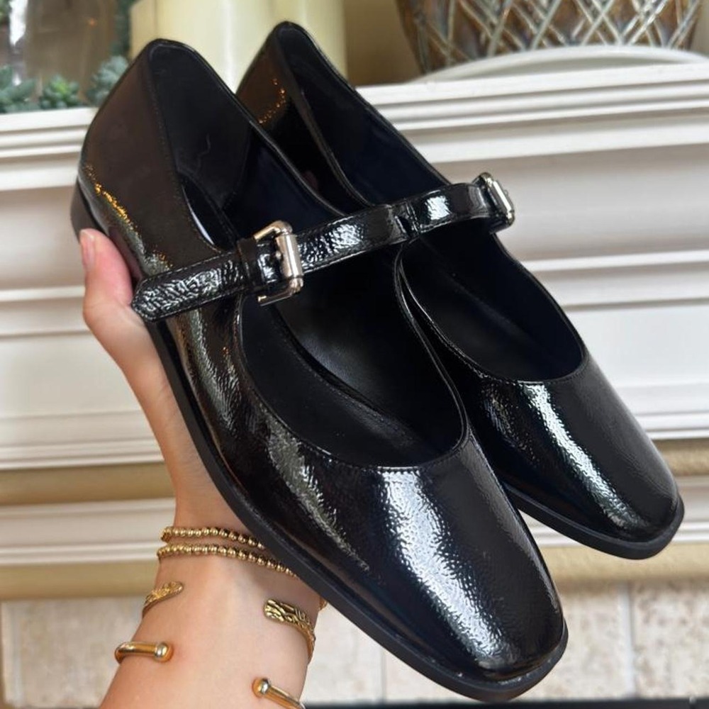 Steve Madden black patent leather Mary Jane flats buckle detail preppy8.5